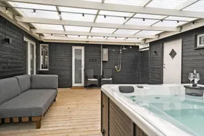 Holiday home with terrace, jacuzzi & barbeque - Image 2