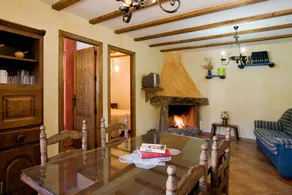 Children-friendly farm with BBQ, pool & jacuzzi | Garden view | Pets are welcome - Image 5