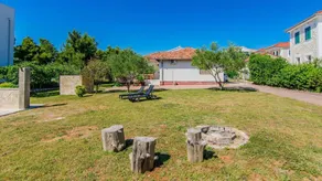 Casa con terraza, barbacoa y jardín | Vistas al mar - Image 3