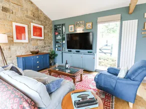 Cottage with garden - Image 3