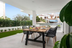 Villa with private pool, garden & BBQ - Image 5