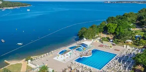 Family-friendly lovely house with barbecue, pool & terrace | Sea view | Close to the beach - Image 2