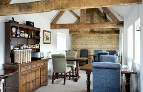 Victorian Vacation Rental on a Farm near the Cotswolds in Willersey, England - Image 3