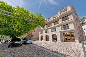 Private room with garden & terrace - Image 2