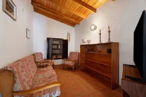 Casa vacacional apta para familias con barbacoa y terraza | Vistas al jardín - Image 4