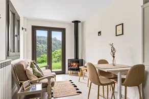 Apartment 'Tierra' with Sea Views, Private Terrace and Wi-Fi - Image 3