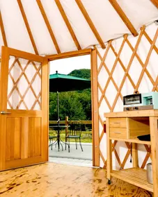 Roan Mountain Glamping Yurt, Ideal to Hike the Appalachian Trail - Image 2