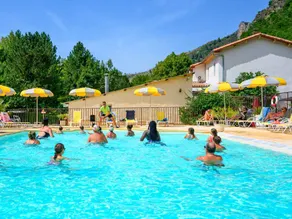 Tent with terrace & heated pool - Image 2