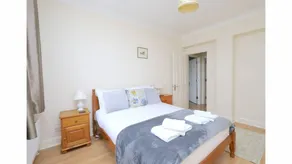 Holiday apartment with terrace | Near Oxford Castle | City view - Image 4