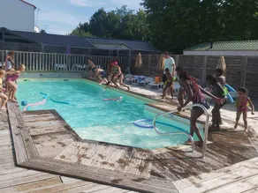 Mobile home with terrace & heated pool | Pet-friendly - Image 3