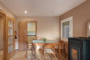 Apartment 'Menvil' with Mountain Views, Private Terrace and Wi-Fi - Image 5
