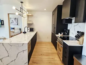 Flat with private pool - Image 4