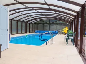 Cottage avec jardin et piscine - Image 4