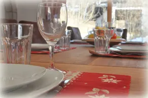 Chalet ideal para familias con jardín, terraza y barbacoa | Vistas al jardín - Image 3