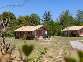 Family-friendly chalet with terrace & heated pool | Dogs allowed - Image 4