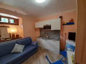 Chalet with garden - Image 4