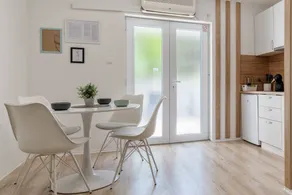 Apartment | Water view - Image 2