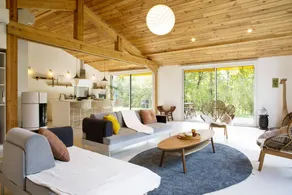 Maison avec terrasse, jardin et piscine privée - Image 4