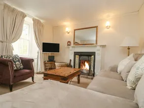 Cottage with garden - Image 4