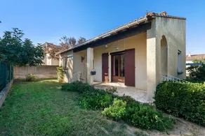 Holiday home with terrace, BBQ & garden | Garden view - Image 2