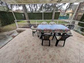 Holiday home with terrace, garden & barbecue - Image 2
