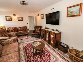 Family-oriented charming cottage with garden | Pets are welcome - Image 5