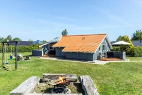 Fully equipped beautiful holiday home with hot tub, terrace & BBQ | Pets allowed - Image 2