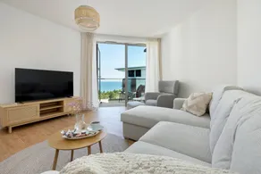 Apartment with garden, sauna & pool | Sea view - Image 2