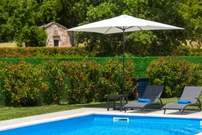 Villa with heated pool, terrace & barbeque - Image 3
