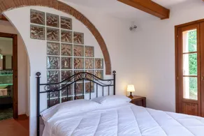 Villa with private pool & terrace - Image 4