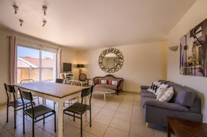 Family-oriented apartment with terrace | Garden view | Close to the beach | Perfect for remote work | Dogs allowed - Image 2