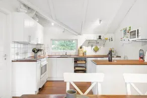 Holiday home with terrace & barbecue | Dogs allowed - Image 2