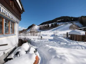 Fully equipped pleasant holiday apartment with barbecue & garden - Image 2
