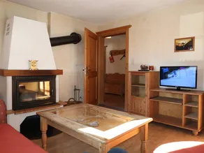 Flat with garden, barbecue & terrace - Image 4