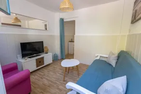 Holiday Home 'La Casita de la Abuela Málaga' with Sea Views, Wi-Fi and Air Conditioning - Image 3