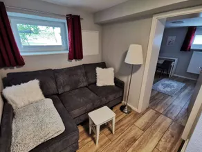 Flat with garden & terrace - Image 5