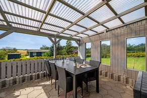 House with garden & terrace - Image 4