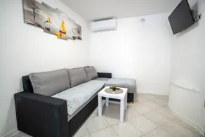 Flat with barbecue & terrace - Image 2