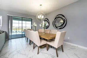 Grande villa conviviale et familiale avec jacuzzi, piscine privée et terrasse | Vue lac - Image 5