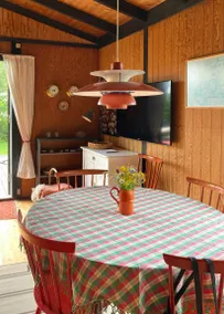 Child-friendly holiday home with terrace, barbecue & garden - Image 4