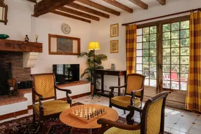 Le Clos de la Capelle – Charm & Comfort in Libourne, Private Garden and Spacious Areas for 8 People - Image 5