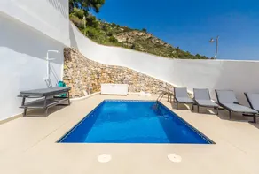 Villa mit Terrasse, Garten und beheiztem Pool | Strandblick - Image 3