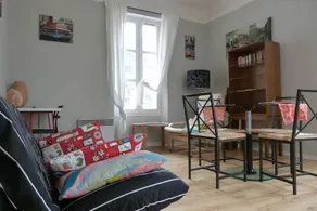 Flat with garden & barbeque - Image 1