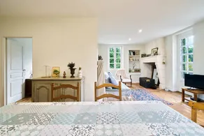 Voll ausgestattetes geräumiges Ferienhaus mit Garten - Image 4