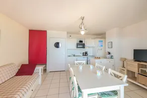 Charming flat with sauna, garden & pool | Sea view | Beach nearby | Pet-friendly - Image 3