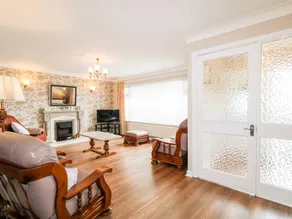 Cottage with garden - Image 5