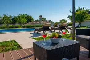 Voll ausgestattete schöne Unterkunft mit Grill, Pool und Terrasse | Poolblick | Haustiere sind willkommen - Image 5