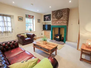 Family-oriented nice cottage with garden - Image 2