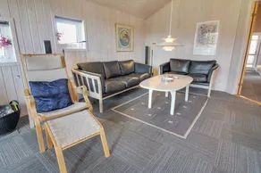 Holiday home with sauna & terrace - Image 2