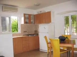 Nice house with barbeque & garden - Image 2